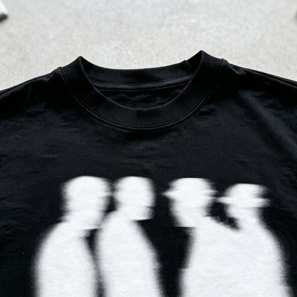 Blurry Silhouette Street Vibe  - Vintage Vibes Fashion 리뷰 및 가격