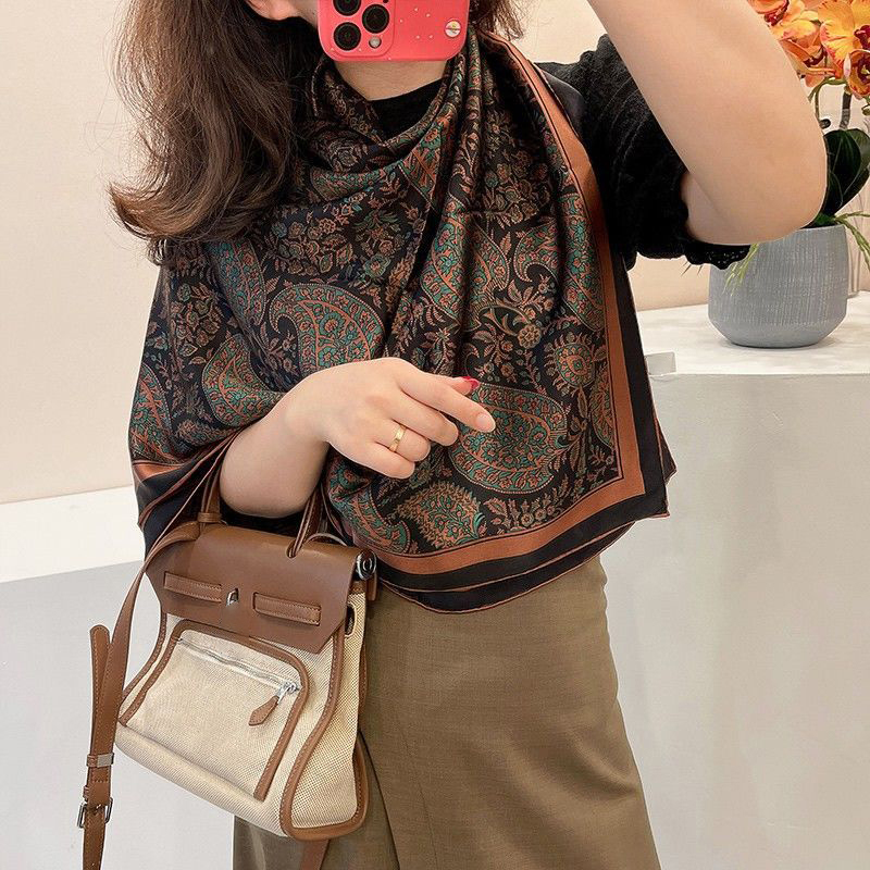 페이즐리 프린트 스퀘어 스카프 빈티지 이미테이션 실크  - Vintage Fashion Patterns 리뷰 및 가격